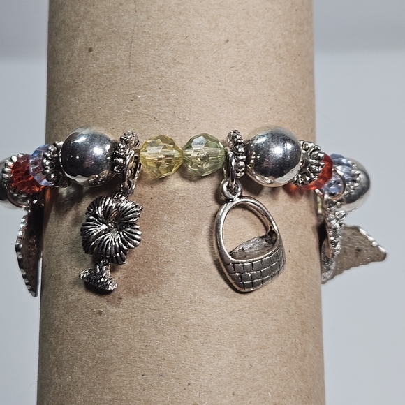 Silver Charm Bracelet with South Carolina themed charms - Picture 4 of 5